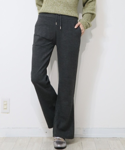 DISKEEN SURE(ディスキーンシュアー)の「絶妙なシューカットで美脚見え!ジャージタッチフレアパンツ(その他パンツ・レディース・チャコール/ブラック/グレー・FREE)」の1枚目の写真