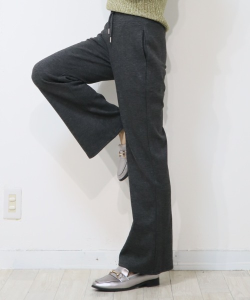 DISKEEN SURE(ディスキーンシュアー)の「絶妙なシューカットで美脚見え!ジャージタッチフレアパンツ(その他パンツ・レディース・チャコール/ブラック/グレー・FREE)」の5枚目の写真