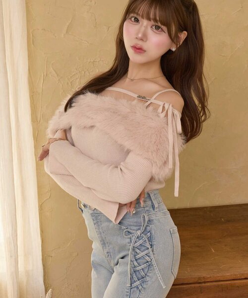 Belle Charme(ベルシャルム)の「【Belle Charme】Fur Ribbon Off-shoulder Knit(ニット/セーター・レディース・オフホワイト/ブラック/ピンク・FREE)」の10枚目の写真