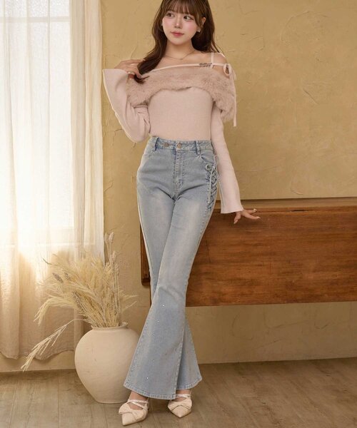 Belle Charme(ベルシャルム)の「【Belle Charme】Fur Ribbon Off-shoulder Knit(ニット/セーター・レディース・オフホワイト/ブラック/ピンク・FREE)」の12枚目の写真