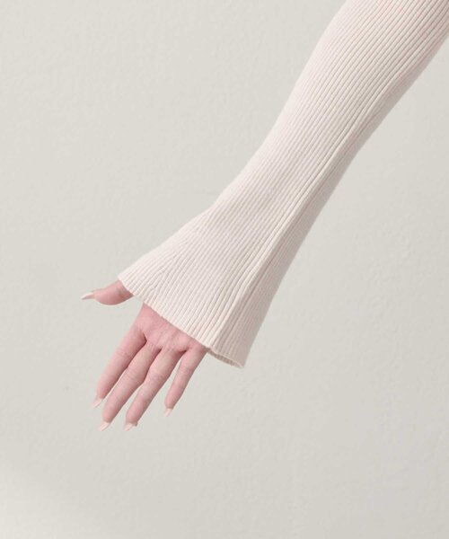Belle Charme(ベルシャルム)の「【Belle Charme】Fur Ribbon Off-shoulder Knit(ニット/セーター・レディース・オフホワイト/ブラック/ピンク・FREE)」の21枚目の写真