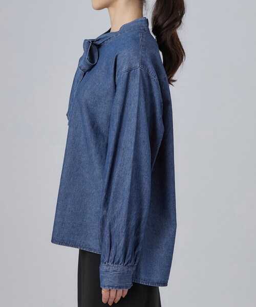 SHOO・LA・RUE(シューラルー)の「【S-LL/洗濯機可】華やぐデニムボウタイリボンシャツ(シャツ/ブラウス・レディース・ブルー/ブルー系その他・03/02/04/01)」の12枚目の写真