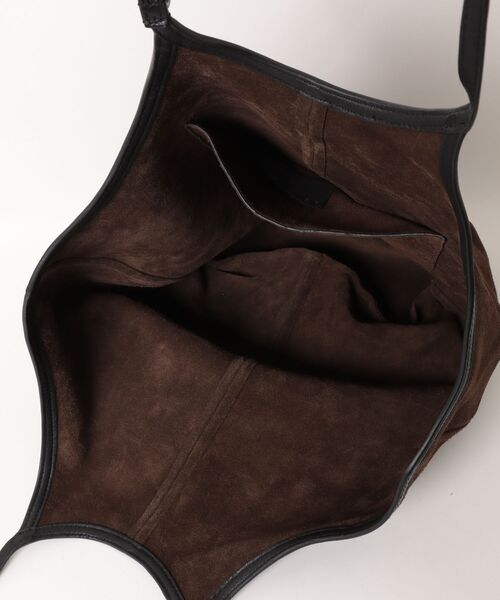 ALLSAINTS(オールセインツ)の「SILOH SUEDE MAGAZINE TOTE BAG | SILOH スエード マガジン トートバッグ(トートバッグ・レディース・グリーン系その他・ONE SIZE)」の9枚目の写真