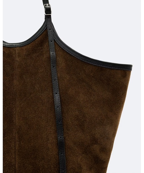 ALLSAINTS(オールセインツ)の「SILOH SUEDE MAGAZINE TOTE BAG | SILOH スエード マガジン トートバッグ(トートバッグ・レディース・グリーン系その他・ONE SIZE)」の4枚目の写真