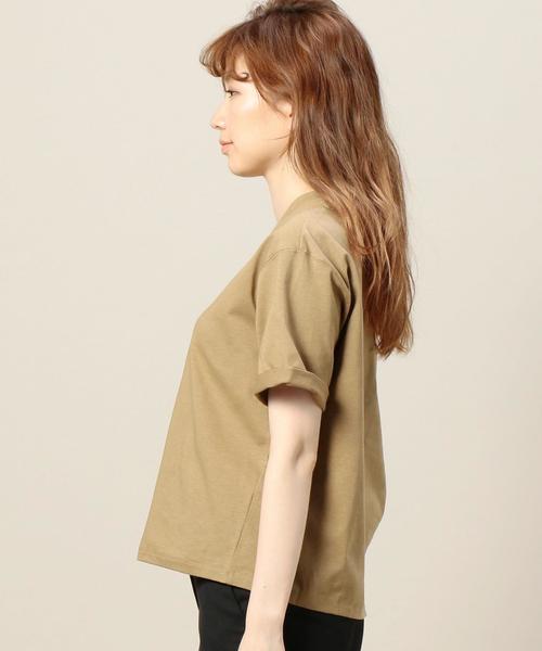 BEAUTY&YOUTH UNITED ARROWS(ビューティーアンドユースユナイテッドアローズ)の「BY BD ロールアップVネックTシャツ◆(Tシャツ/カットソー・レディース・ホワイト/ベージュ/レッド/ブラック・FREE)」の13枚目の写真