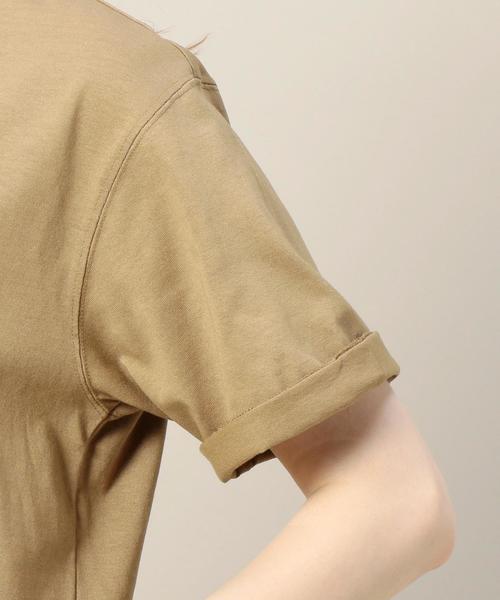 BEAUTY&YOUTH UNITED ARROWS(ビューティーアンドユースユナイテッドアローズ)の「BY BD ロールアップVネックTシャツ◆(Tシャツ/カットソー・レディース・ホワイト/ベージュ/レッド/ブラック・FREE)」の6枚目の写真
