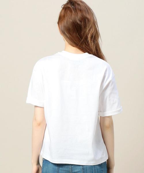 BEAUTY&YOUTH UNITED ARROWS(ビューティーアンドユースユナイテッドアローズ)の「BY BD ロールアップVネックTシャツ◆(Tシャツ/カットソー・レディース・ホワイト/ベージュ/レッド/ブラック・FREE)」の9枚目の写真