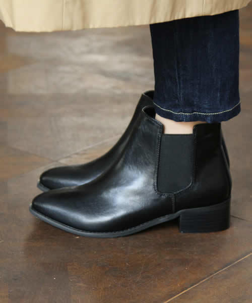 SESTO(セスト)の「ウッドヒールのショート丈のサイドゴアブーツ(ブーツ・レディース・ブラック/ブラック系その他2/ネイビー/ブラウン系その他/ホワイト/ダークブラウン/ブラック系その他・LL/3L/L/M/S)」の18枚目の写真