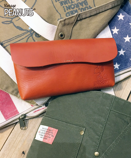 SNOOPY×OLD BETTY'S（スヌーピーカケルオールドベティーズ）の「SNOOPY Leather Flap Wallet/スヌーピーレザーフラップウォレット（財布・レディース・キャメル/ブラウン・FREE）」の11枚目の写真