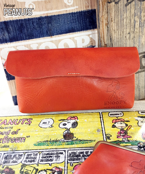 SNOOPY×OLD BETTY'S（スヌーピーカケルオールドベティーズ）の「SNOOPY Leather Flap Wallet/スヌーピーレザーフラップウォレット（財布・レディース・キャメル/ブラウン・FREE）」の12枚目の写真