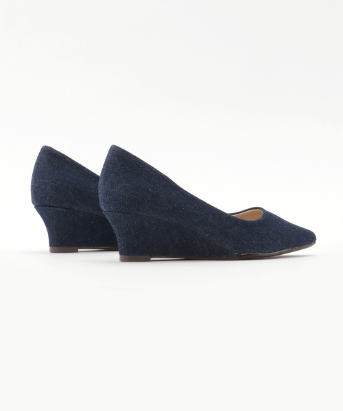 menue(メヌエ)の「極上のふわっふわ美パンプス(ウェッジソール5cm)(パンプス・レディース・ブラック系その他/グレー/キャメル/ベージュ系その他/グレイッシュベージュ/アイボリー/ブラック系その他2/スモークピンク/ホワイト/ブラック/ピンクゴールド/パイソン/ブルー系その他/レッド/ベージュ・22.0cm/21.0cm/25.5cm/22.5cm/26.0cm/26.5cm/25.0cm/23.5cm/27.0cm/23.0cm/24.0cm/24.5cm/21.5cm)」の18枚目の写真