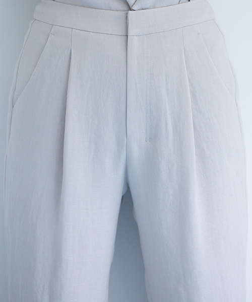 STUDIOUS（ステュディオス）の「リネンライクタックテーパードパンツ（その他パンツ・レディース・アイボリー/ブラック/ブラウン・1/0）」の12枚目の写真