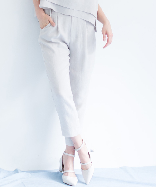 STUDIOUS（ステュディオス）の「リネンライクタックテーパードパンツ（その他パンツ・レディース・アイボリー/ブラック/ブラウン・1/0）」の19枚目の写真