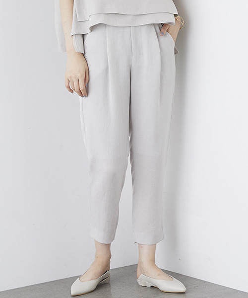 STUDIOUS（ステュディオス）の「リネンライクタックテーパードパンツ（その他パンツ・レディース・アイボリー/ブラック/ブラウン・1/0）」の20枚目の写真