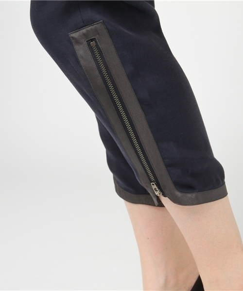 PEGGY LANA(ペギーラナ)の「Side Curl Zip PT(その他パンツ・レディース・カーキ/ネイビー・1/0/2)」の3枚目の写真