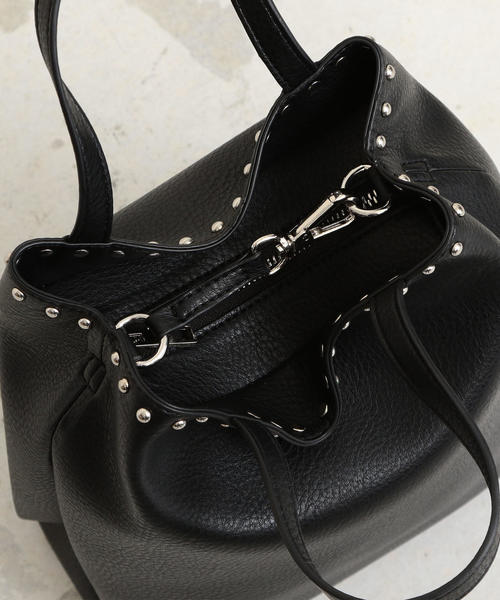 BEAUTY&YOUTH UNITED ARROWS（ビューティーアンドユースユナイテッドアローズ）の「BY∴ フェイクレザースタッズショルダーバッグ -2WAY- о（ショルダーバッグ・レディース・ブラック/オリーブ/ナチュラル・FREE）」の8枚目の写真