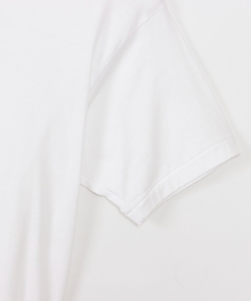 HANES(ヘインズ)の「【Hanes/ヘインズ】メンズ 【3枚組】アカラベルVネックTシャツ 赤パック(Tシャツ/カットソー・メンズ・ホワイト・SMALL/MEDIUM/LARGE/X-LARGE)」の4枚目の写真