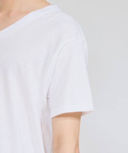 HANES(ヘインズ)の「【Hanes/ヘインズ】メンズ 【3枚組】アカラベルVネックTシャツ 赤パック(Tシャツ/カットソー・メンズ・ホワイト・SMALL/MEDIUM/LARGE/X-LARGE)」の8枚目の写真