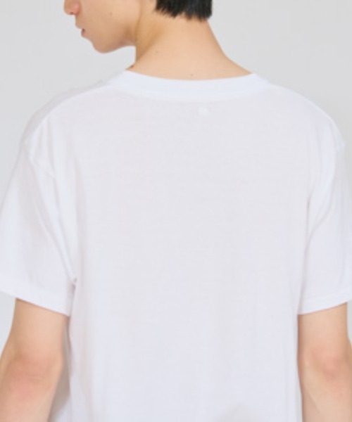 HANES(ヘインズ)の「【Hanes/ヘインズ】メンズ 【3枚組】アカラベルVネックTシャツ 赤パック(Tシャツ/カットソー・メンズ・ホワイト・SMALL/MEDIUM/LARGE/X-LARGE)」の10枚目の写真