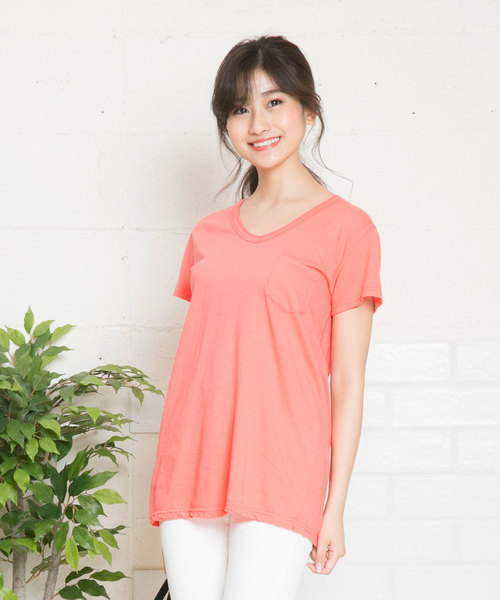KOBE LETTUCE（コウベレタス）の「ポケット付きVネックTシャツ（Tシャツ/カットソー・レディース・ブラック/オフホワイト/グリーン/コーラル・FREE）」の4枚目の写真