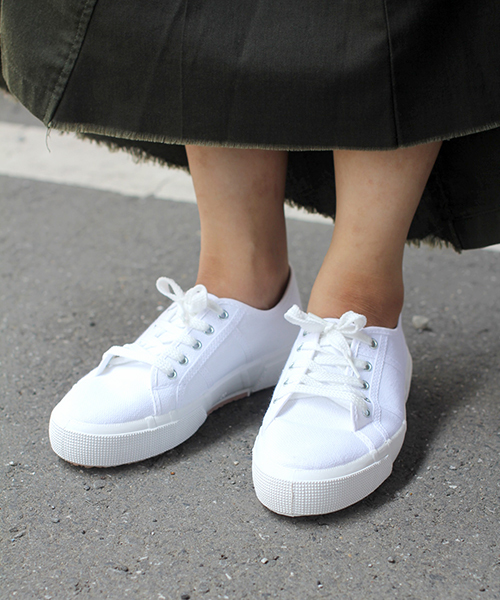 GRAZIANA（グラチィアーナ）の「【GRAZIANA】TENNIS MADE IN ITALY（スニーカー・レディース・ホワイト/ブラック/ネイビー・38/42/43/37/41）」の2枚目の写真