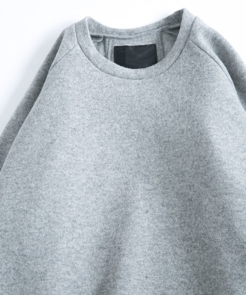 OURET（オーレット）の「ラグランプルオーバー -　縮絨ソフトウールニット　-（ニット/セーター・メンズ・グレー/ボルドー/ブラック・1/2/3）」の5枚目の写真