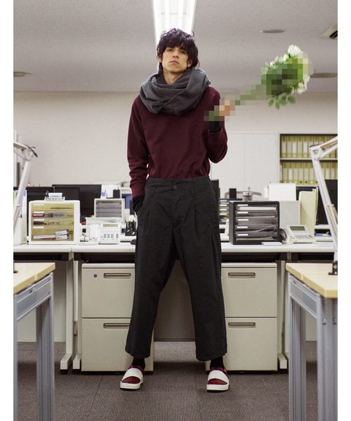 OURET（オーレット）の「ラグランプルオーバー -　縮絨ソフトウールニット　-（ニット/セーター・メンズ・グレー/ボルドー/ブラック・1/2/3）」の18枚目の写真