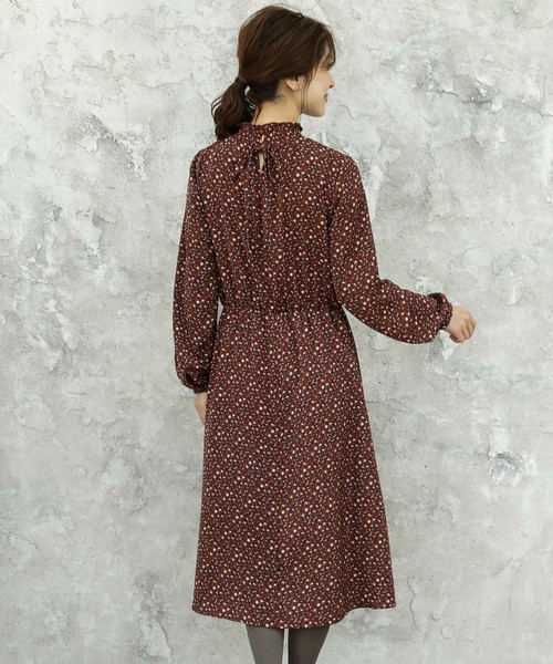 VIS(ビス)の「フラワーギャザーワンピース(ワンピース・レディース・ネイビー/レッド系その他/ホワイト・FREE)」の4枚目の写真