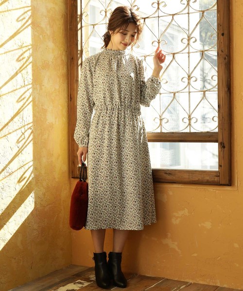 VIS(ビス)の「フラワーギャザーワンピース(ワンピース・レディース・ネイビー/レッド系その他/ホワイト・FREE)」の10枚目の写真