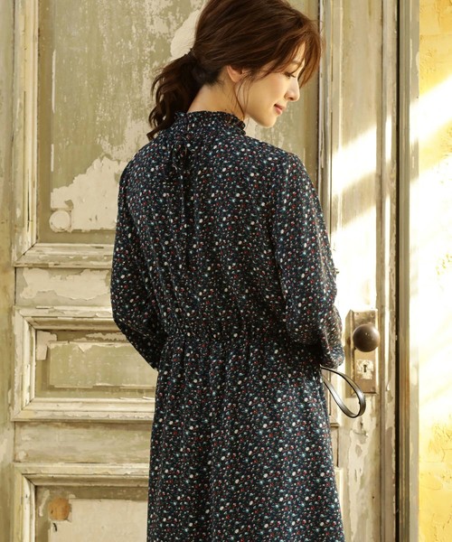 VIS(ビス)の「フラワーギャザーワンピース(ワンピース・レディース・ネイビー/レッド系その他/ホワイト・FREE)」の5枚目の写真