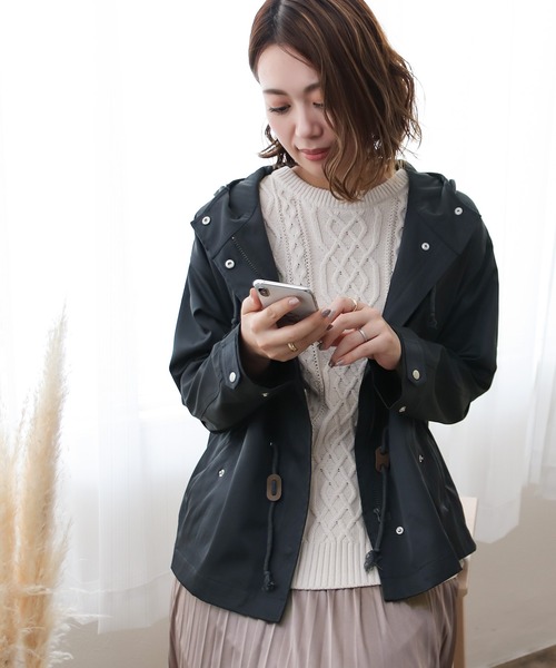 Social GIRL(ソーシャルガール)の「バックテール マウンテンパーカー ジャケット(マウンテンパーカー・レディース・ベージュ/ネイビー/レッド/マスタード/カーキ/ブラック/モカ/ライトカーキ/アイボリー・M/L/S/LL/3L)」の7枚目の写真