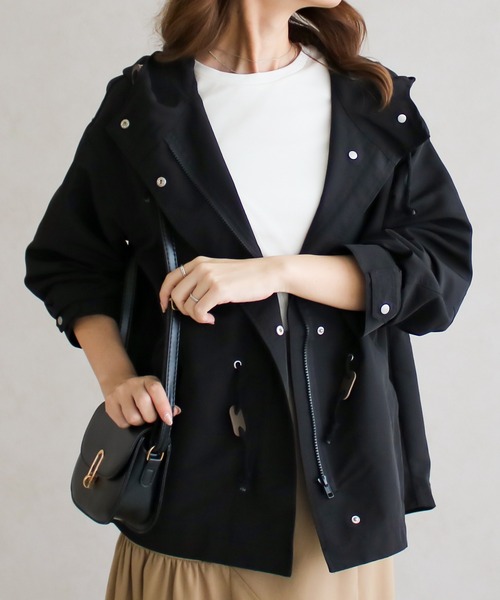 Social GIRL(ソーシャルガール)の「バックテール マウンテンパーカー ジャケット(マウンテンパーカー・レディース・ベージュ/ネイビー/レッド/マスタード/カーキ/ブラック/モカ/ライトカーキ/アイボリー・M/L/S/LL/3L)」の3枚目の写真