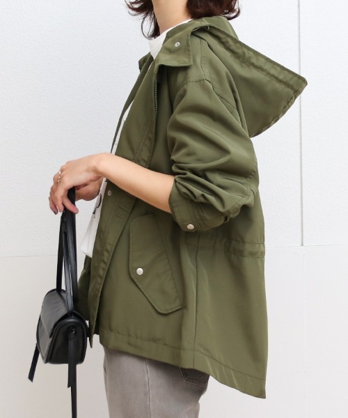 Social GIRL(ソーシャルガール)の「バックテール マウンテンパーカー ジャケット(マウンテンパーカー・レディース・ベージュ/ネイビー/レッド/マスタード/カーキ/ブラック/モカ/ライトカーキ/アイボリー・M/L/S/LL/3L)」の14枚目の写真