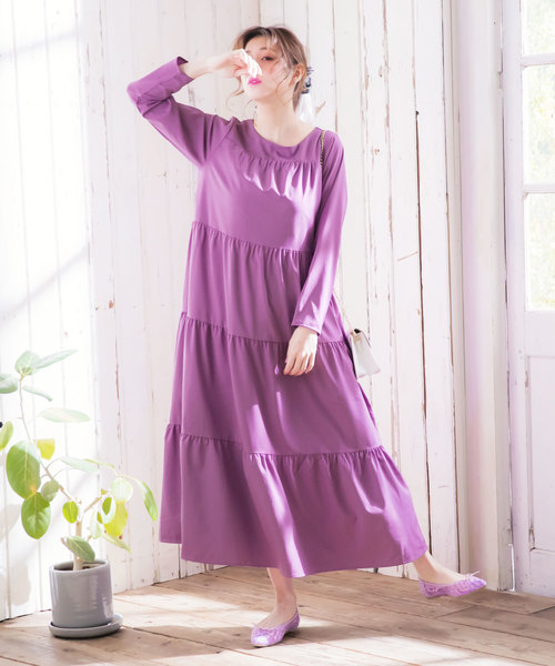 KOBE LETTUCE（コウベレタス）の「ロングスリーブティアードマキシワンピース（ワンピース・レディース・ブラック/パープル/ブラウン/オフホワイト/イエロー・FREE）」の5枚目の写真