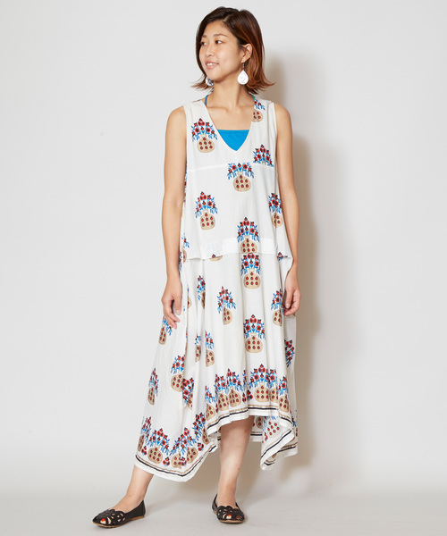 チャイハネ(チャイハネ)の「【チャイハネ】yul 花瓶プリントノースリーブワンピース(ワンピース・レディース・ホワイト/ブラック/レッド/イエロー/グリーン・FREE)」の2枚目の写真