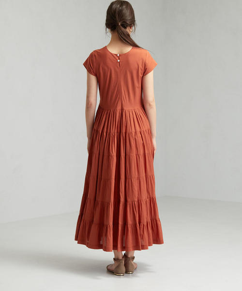 green label relaxing（グリーンレーベルリラクシング）の「CFC INDIA ティアード マキシ ワンピース（ワンピース・レディース・ブラック/オレンジ系その他/モカ・38/36）」の17枚目の写真