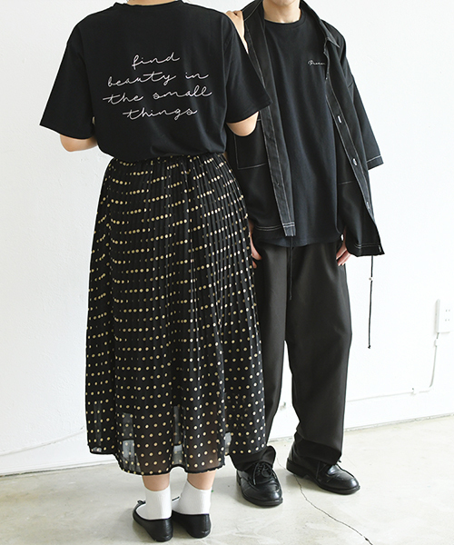 PairPair（ペアペア）の「【リンクコーデ専門ブランド/ペアペア】筆記体ロゴビッグＴ(男女兼用)（Tシャツ/カットソー・レディース・ブラック/オフホワイト/モカ・FREE）」の5枚目の写真