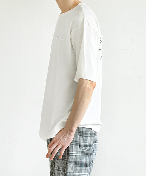 PairPair（ペアペア）の「【リンクコーデ専門ブランド/ペアペア】筆記体ロゴビッグＴ(男女兼用)（Tシャツ/カットソー・レディース・ブラック/オフホワイト/モカ・FREE）」の14枚目の写真