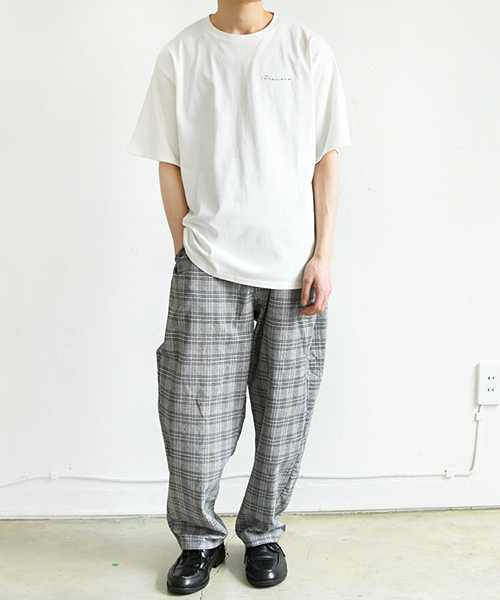 PairPair（ペアペア）の「【リンクコーデ専門ブランド/ペアペア】筆記体ロゴビッグＴ(男女兼用)（Tシャツ/カットソー・レディース・ブラック/オフホワイト/モカ・FREE）」の16枚目の写真