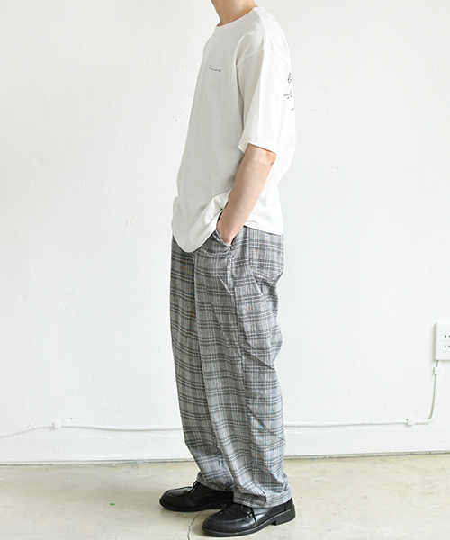 PairPair（ペアペア）の「【リンクコーデ専門ブランド/ペアペア】筆記体ロゴビッグＴ(男女兼用)（Tシャツ/カットソー・レディース・ブラック/オフホワイト/モカ・FREE）」の17枚目の写真