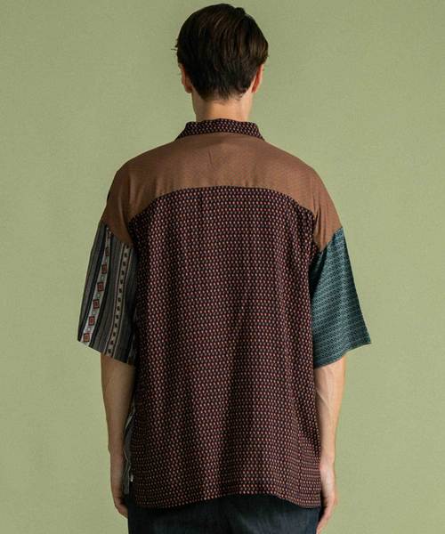 UNITED TOKYO（ユナイテッドトウキョウ）の「ビンテージパネルオープンカラーシャツ（シャツ/ブラウス・メンズ・ネイビー/マルチ・3/1/2）」の5枚目の写真