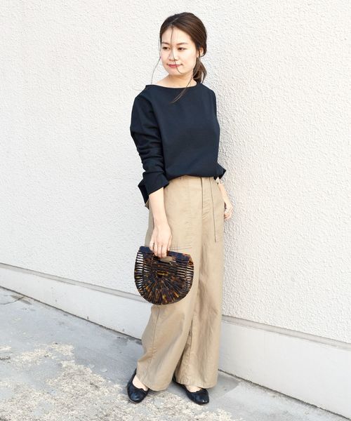 Le Minor（ルミノア）の「Le minor:ソリッドバスクトップス（Tシャツ/カットソー・レディース・ホワイト/ブラック・ONE SIZE）」の3枚目の写真