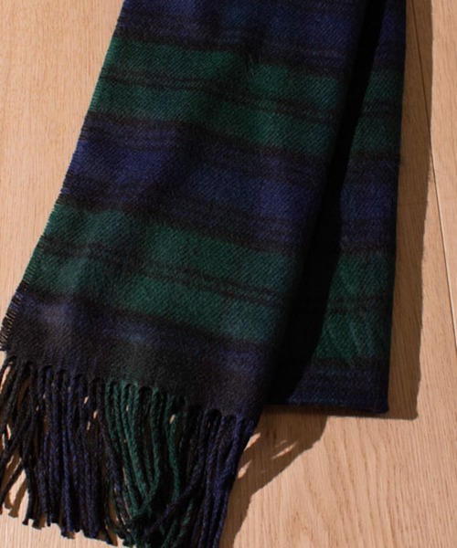 JOHN'S CLOSET（ジョンズクローゼット）の「【g】国産ソフトタッチ無地＆チェックマフラー（マフラー・レディース・ホワイト/チャコールグレー/ブラック/ベージュ/ネイビー/グレー/レッド/ホワイト×ブラック/ホワイト系その他/ホワイト系その他2/ホワイト系その他3/ブラック系その他/ブラック系その他2/ブラック×ホワイト/ベージュ系その他/グリーン系その他/キャメル/レッド系その他/レッド系その他2/レッド系その他3/ワイン/チェック・FREE）」の14枚目の写真