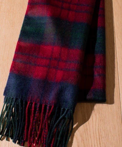 JOHN'S CLOSET（ジョンズクローゼット）の「【g】国産ソフトタッチ無地＆チェックマフラー（マフラー・レディース・ホワイト/チャコールグレー/ブラック/ベージュ/ネイビー/グレー/レッド/ホワイト×ブラック/ホワイト系その他/ホワイト系その他2/ホワイト系その他3/ブラック系その他/ブラック系その他2/ブラック×ホワイト/ベージュ系その他/グリーン系その他/キャメル/レッド系その他/レッド系その他2/レッド系その他3/ワイン/チェック・FREE）」の20枚目の写真