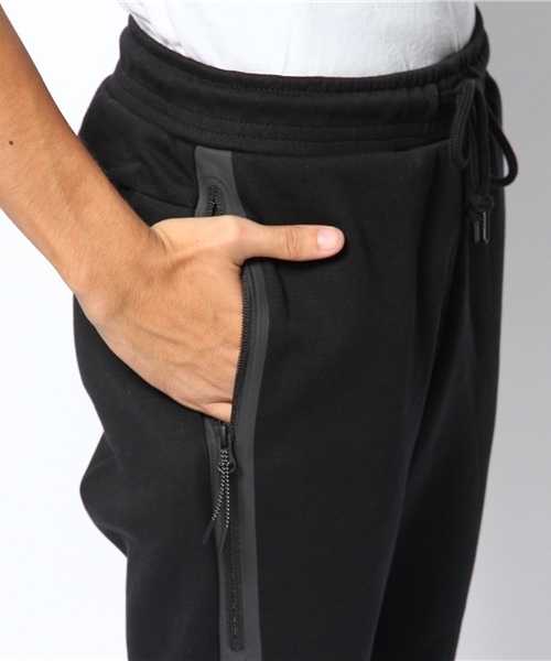 And A（アンドエー）の「NIKE TECH FLEECE 1.0 LONGPANTS（その他パンツ・メンズ・ブラック/グレー・SMALL/MEDIUM）」の7枚目の写真