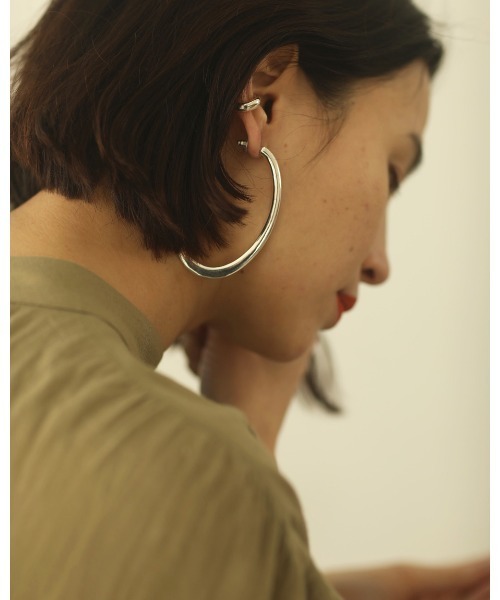 TODAYFUL（トゥデイフル）の「ワイドドロップピアス（ピアス（両耳用）・レディース・シルバー/ゴールド・FREE）」の7枚目の写真
