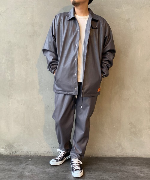 UNIVERSAL OVERALL（ユニバーサルオーバーオール）の「【Begin 12月号掲載】[UNIVERSAL OVERALL/ユニバーサルオーバーオール] 別注 フェイクレザーシェフパンツ（その他パンツ・メンズ・ブラック/グレー・MEDIUM/LARGE/SMALL）」の17枚目の写真