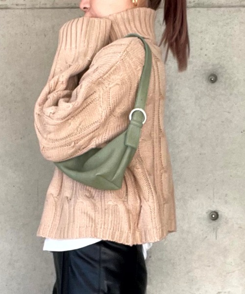 Girly Doll（ガーリードール）の「タートルケーブルニット（ニット/セーター・レディース・モカ/グレー/レッド/オフホワイト/ブラック/ネイビー/キャメル/グレー系その他/ブルー系その他/ホワイト系その他/レッド系その他/ブラウン系その他/イエロー系その他/ブラック系その他・F）」の18枚目の写真