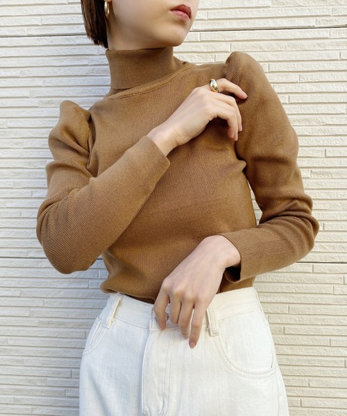 CLEA(クレア)の「パフスリーブタートルネックニット(ニット/セーター・レディース・ホワイト/ベージュ/ナチュラル/ブラック・FREE)」の12枚目の写真