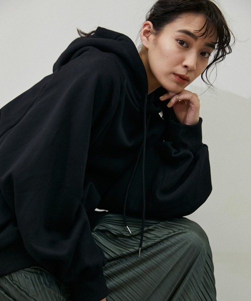 ECRIRE（エクリール）の「マルチカラーフーディー（パーカー・レディース・ブラック/グレー/ピンク/アイボリー/ダークグリーン/カーキ・フリー）」の8枚目の写真